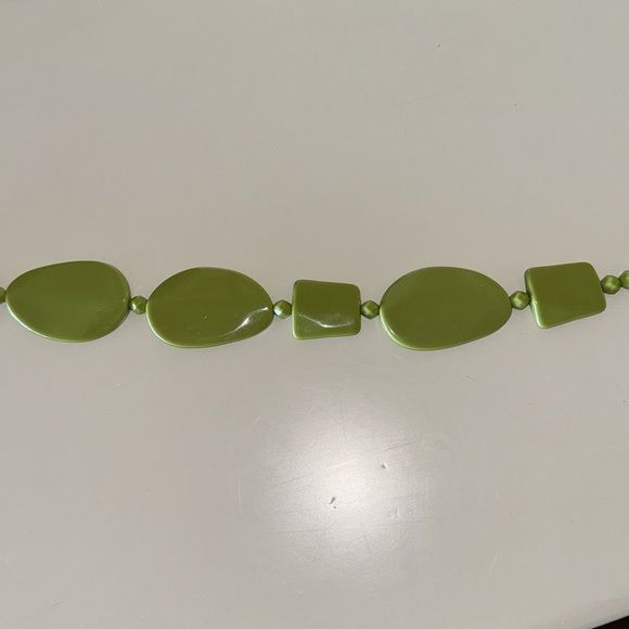 Bold Fashion Costume Necklace Geometric Shapes In A Stunning Green Shade - Picture 12 of 16